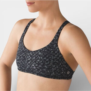 LULULEMON Sports Bra Women Size 4 XS Iridescent Multi Black Free To Be Zen Bra